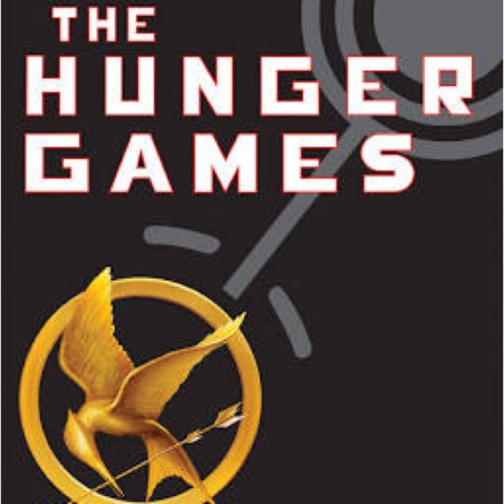 The Hunger Games by Suzanne Collins - Black and Gold Edition